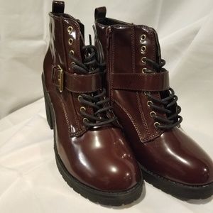 NIB Mudd Fowler Boots